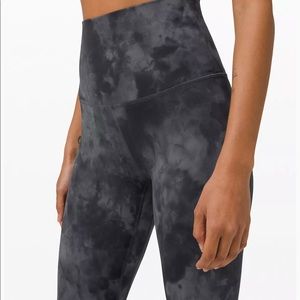 28” Lululemon Align Diamond Dye Leggings
